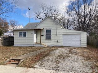 2332 N Concord Ave, Springfield, MO 65803