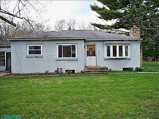 1st image of 902 Stewart St