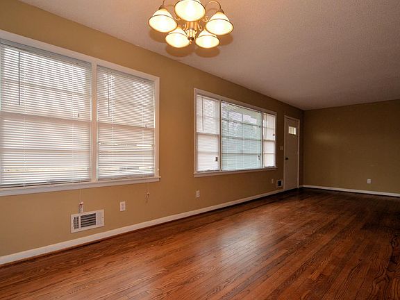 4th image of 113 Lake Dr NE