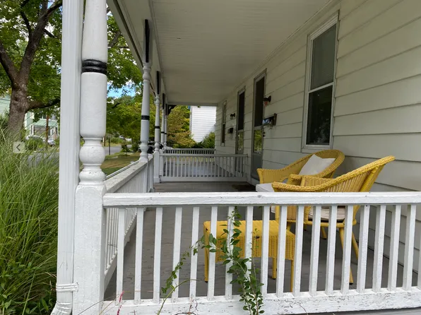 39 Lilly St, Florence, MA 01062