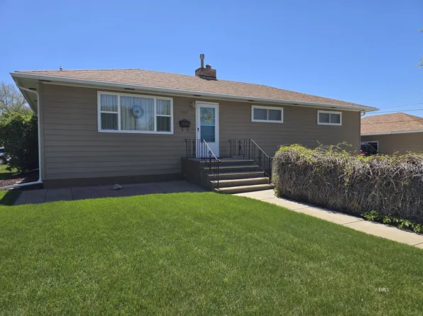 2118 Batchelor St, Miles City, MT 59301