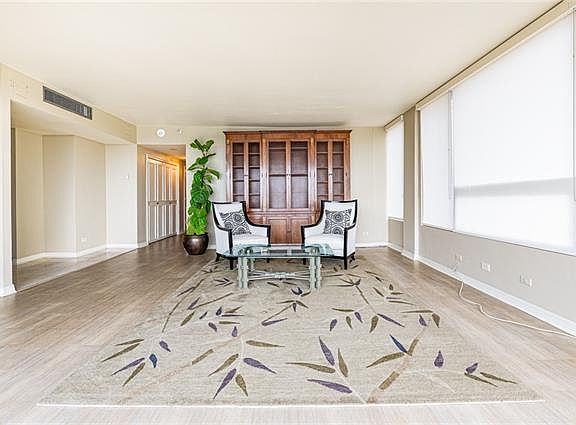 4th image of 2100 Saint Charles Ave APT 6C