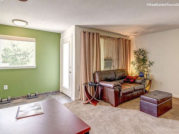 4th image of 6044 SE Drake St APT 206