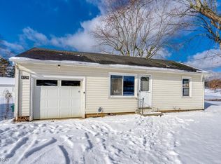 8729 Waynesburg Dr SE, Waynesburg, OH 44688