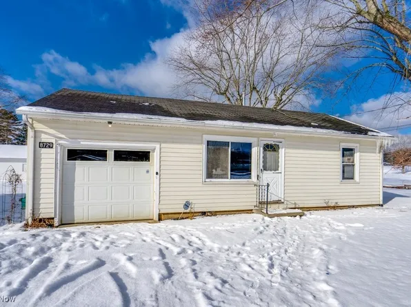 8729 Waynesburg Dr SE, Waynesburg, OH 44688