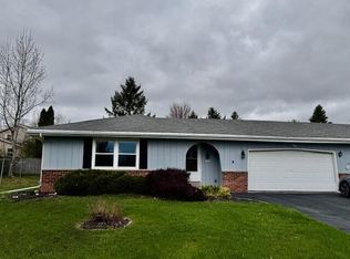 W158N10163 Shoshone Ct, Germantown, WI 53022