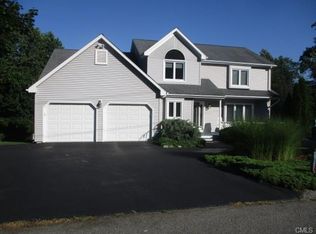 1965 Cutspring Rd, Stratford, CT 06614