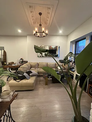 Rented by Sassouni Management | media 12