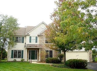 604 Lindsay Cir, North Aurora, IL 60542