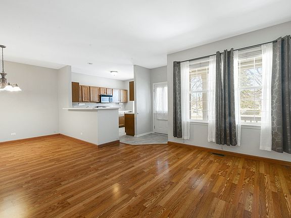 3rd image of 84 N Mill Rd #84