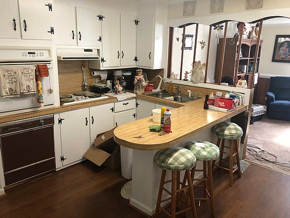 5th image of 26 Mayo St S