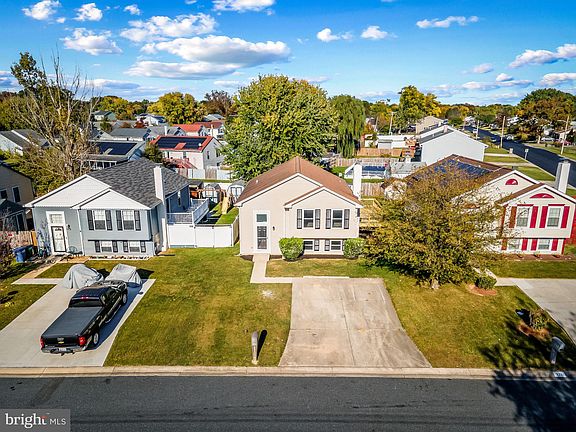 3rd image of 373 Stratford Ave