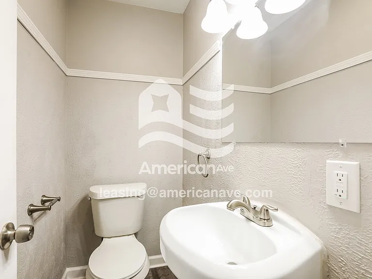 785624_013_wm_-_bathroom_12887041.jpg