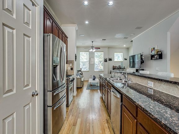 4th image of 4121 McKinney Ave APT 14