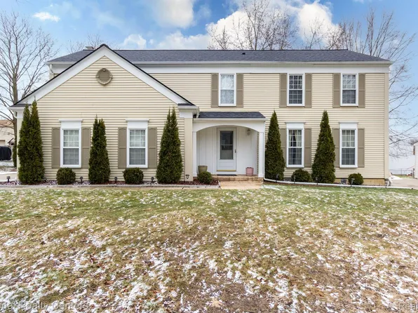 5474 S Piccadilly, West Bloomfield, MI 48322