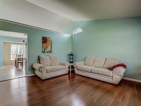 4th image of 1227 Constitution Dr