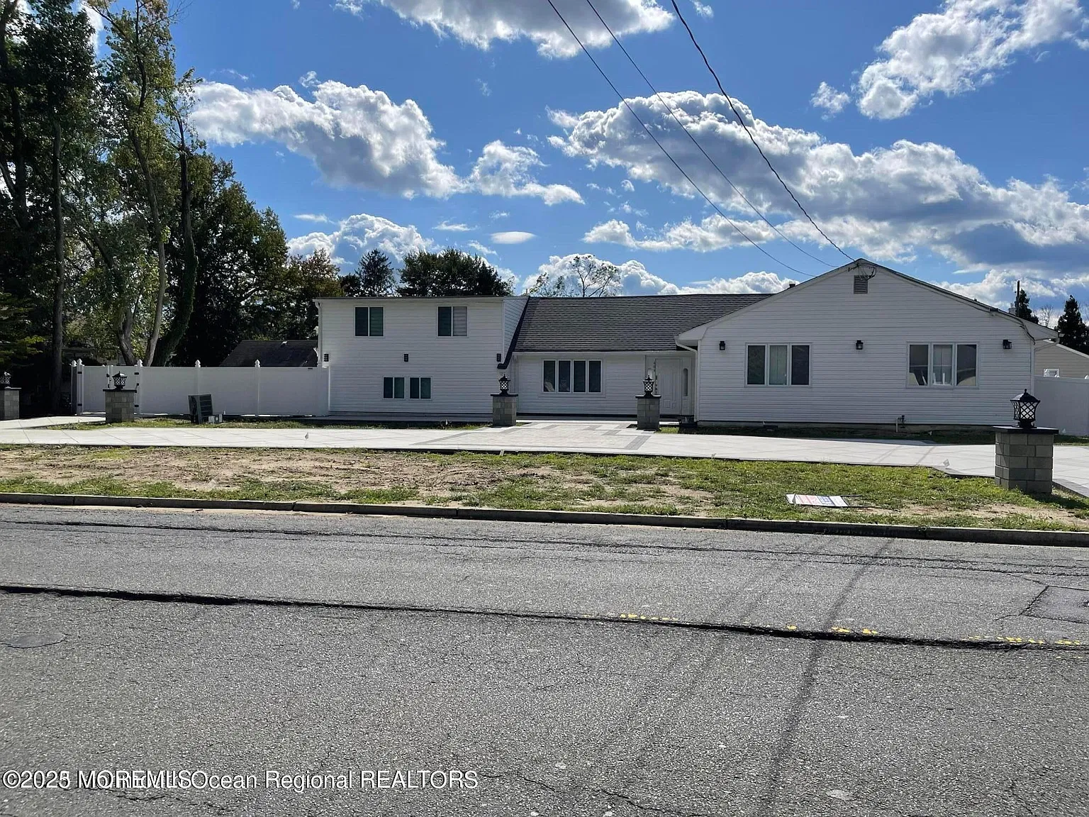 7 bed, 4.5 bath, 3202 sqft, $5,250 — Photo 1