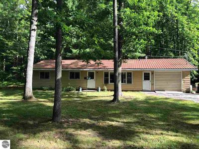 7278 W Higgins Lake Dr, Roscommon, MI, 48653