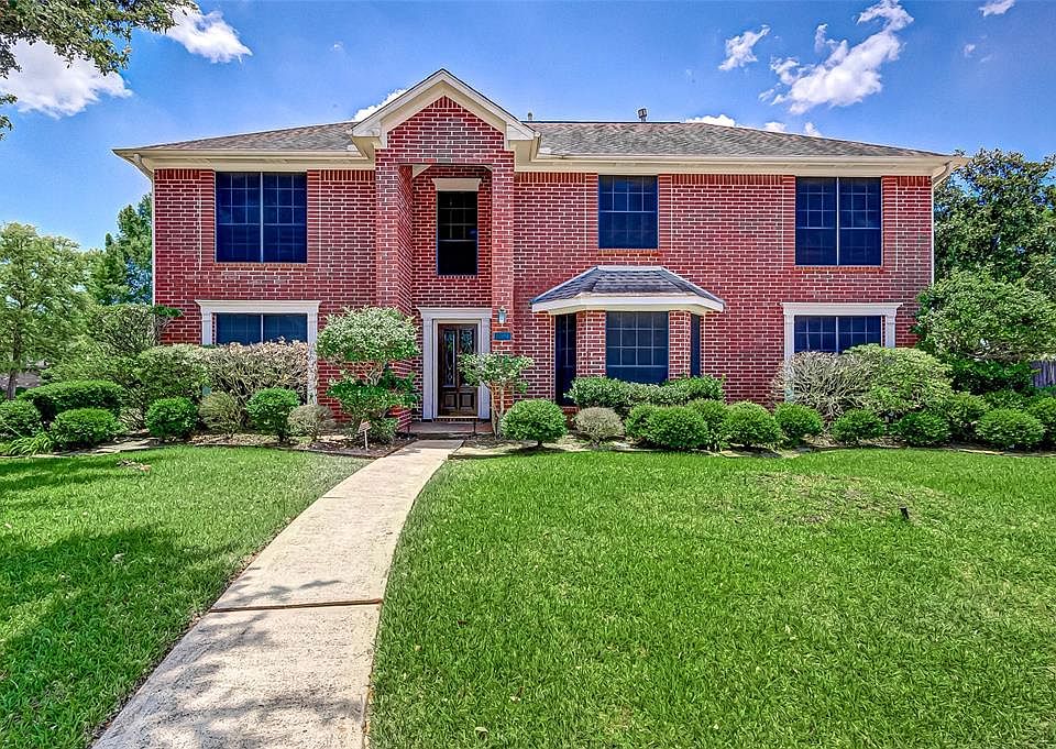 1st image of 1301 John Ct