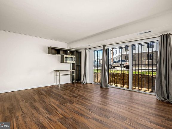 5th image of 1920 Naylor Rd SE APT T2