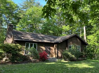 22 Raymond Dr, Belchertown, MA 01007