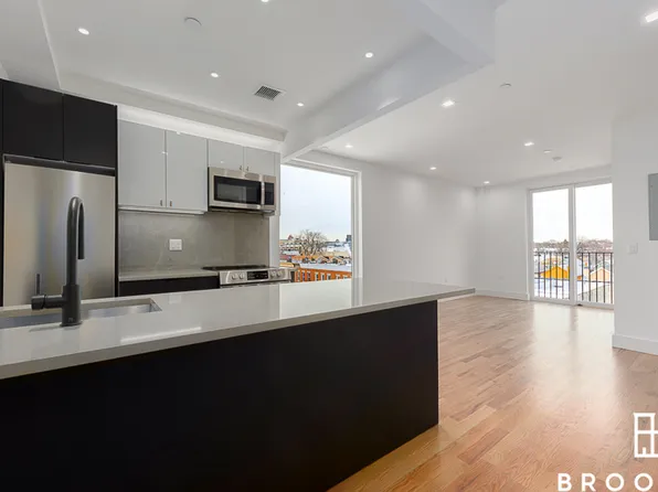 1010 Rogers Avenue image 1 of 12