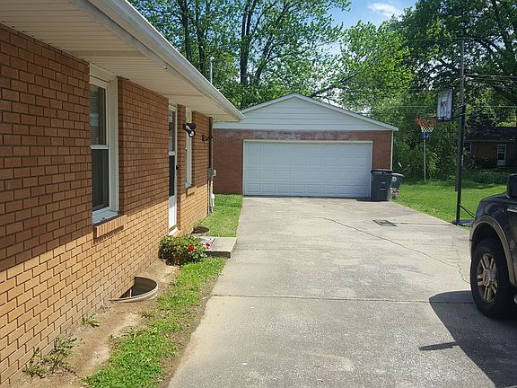 3rd image of 1408 Continental Dr