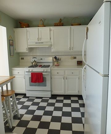 3rd image of 7030 Newport Dr APT 203