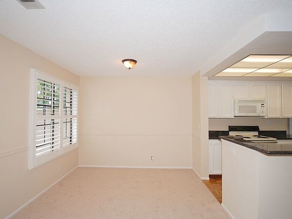 4th image of 1937 Vista Cay