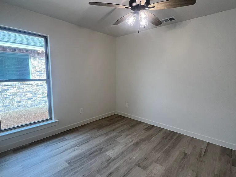 13815 Gary Ave — Photo 9