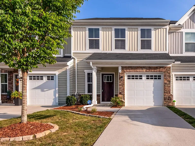 133 Capeside Ct — Photo 1