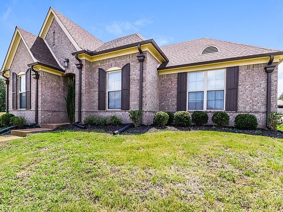 3rd image of 9247 Windy Meadow Ln