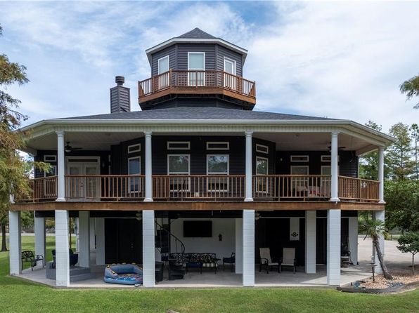 5004 Cypress Lake Dr, Lake Charles, LA 70611