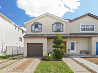 191 Lewiston St, Staten Island, NY 10314