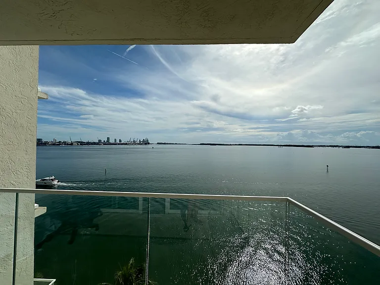 800 Claughton Island Dr #805 — Photo 6