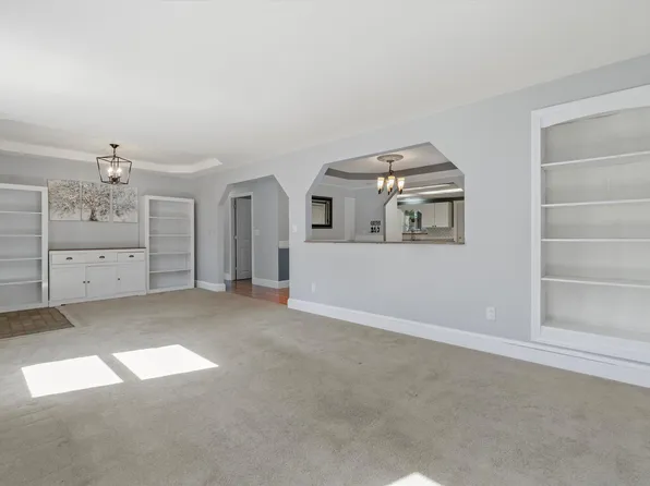 4 Nelson Street, Nashua, NH 03063