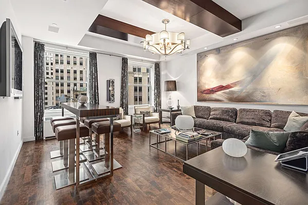 Rented by Compass | media 25