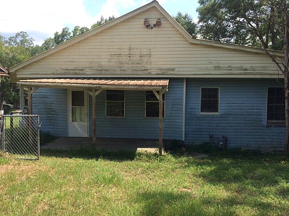 3rd image of 301 Hart St