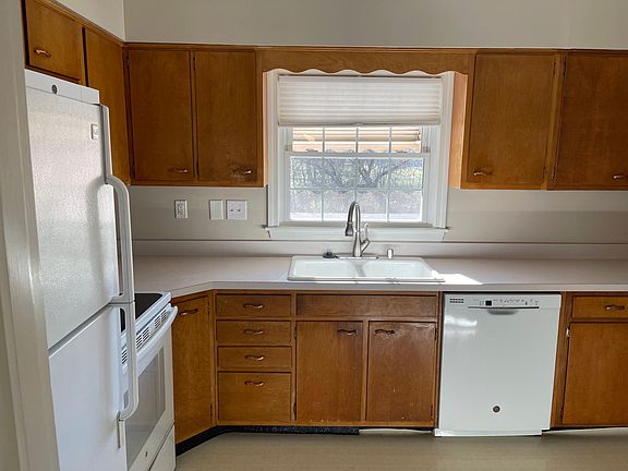 4th image of 3-3100 Sunny Ln #3
