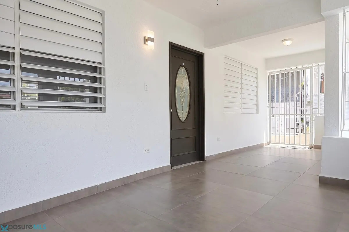 Building Photo - 611 Caparra #611