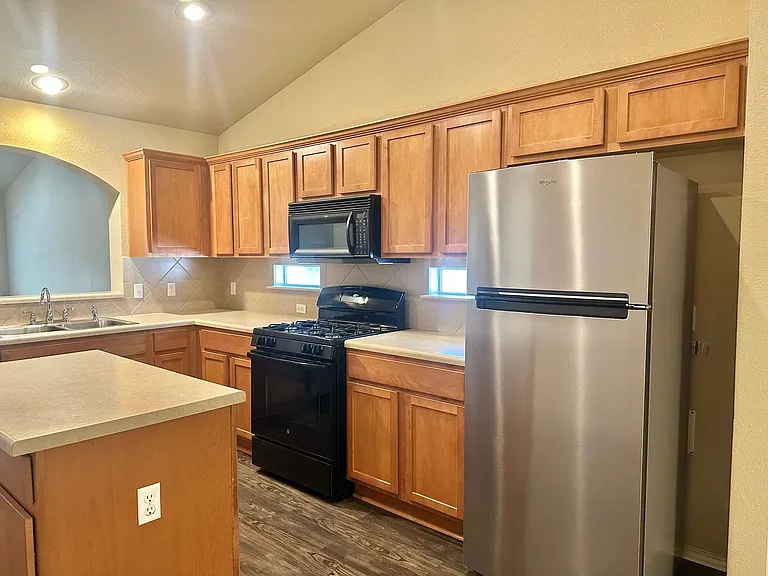 210 Lollipop Ln — Photo 6
