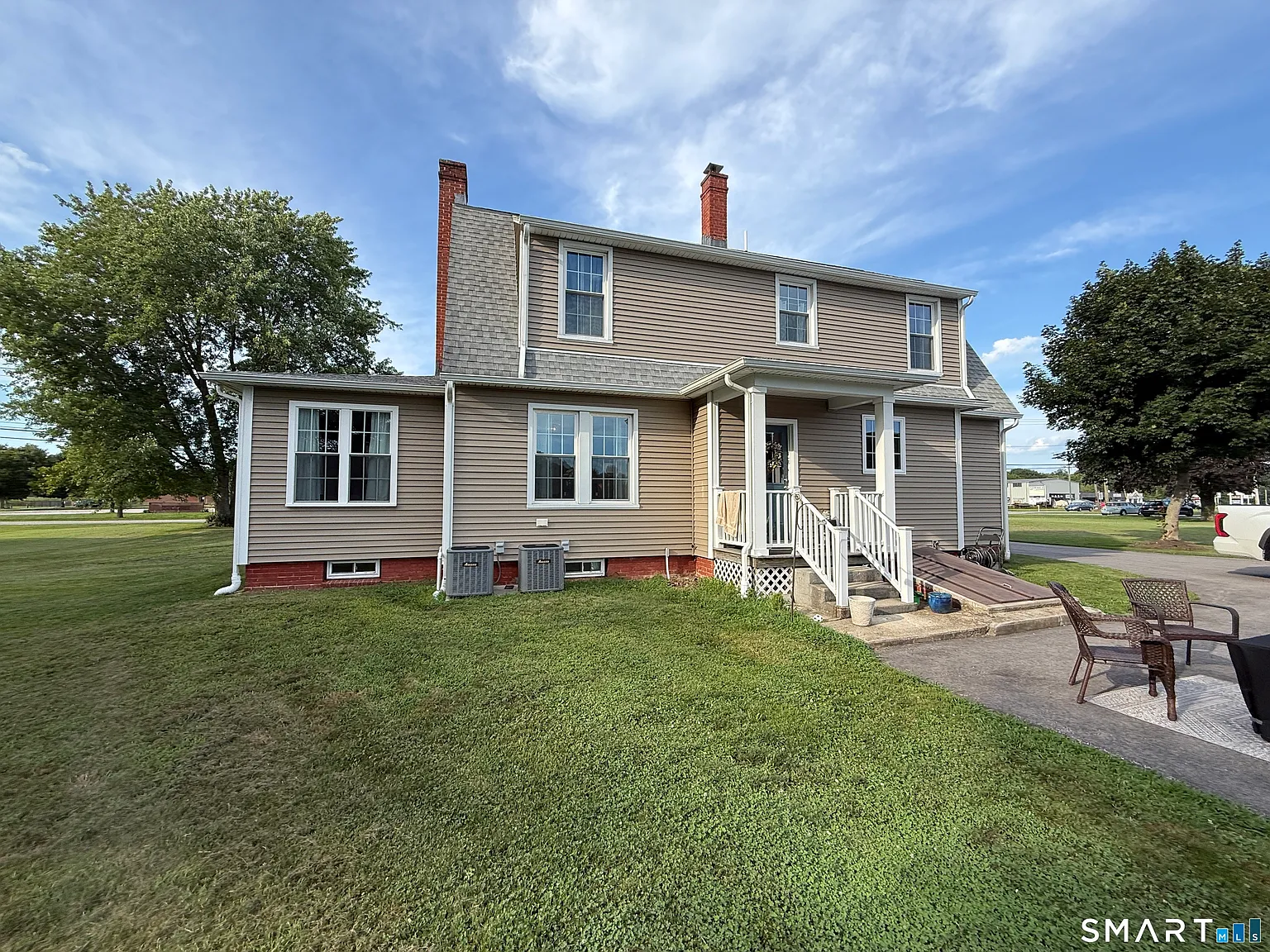 3 bed, 1.5 bath, 2152 sqft, $3,000 — Photo 4