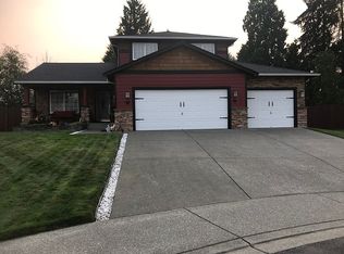 606 Peak Ln, Granite Falls, WA 98252