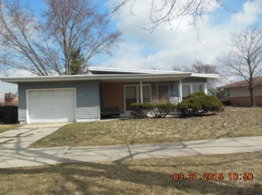 516 Lakewood Blvd photo 1