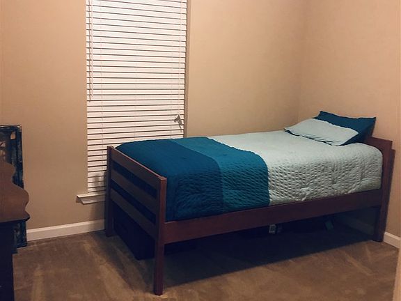 5th image of 238 Southern Cir