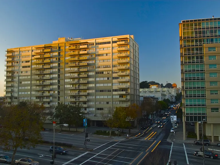 1333 Gough Apartments at Cathedral Hall — Photo 2
