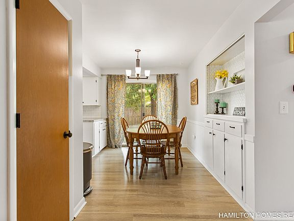 5th image of 1100 Powers Ct NW