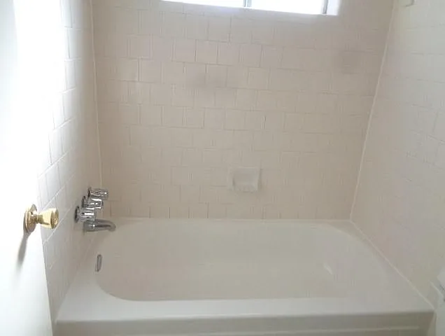 8402 Lone Bridge Ln — Photo 9
