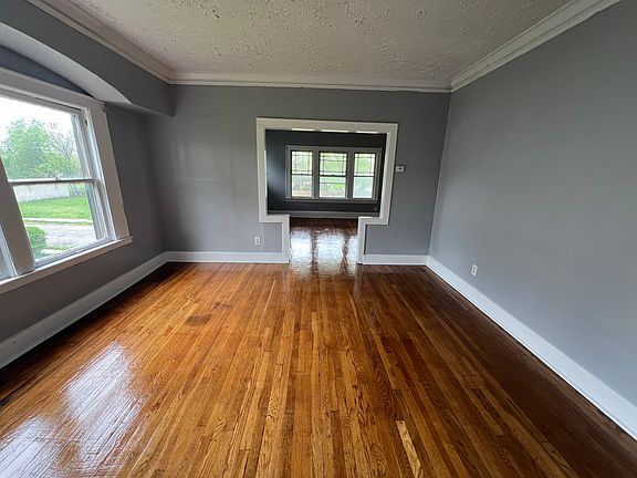 5th image of 3461 E 126th St