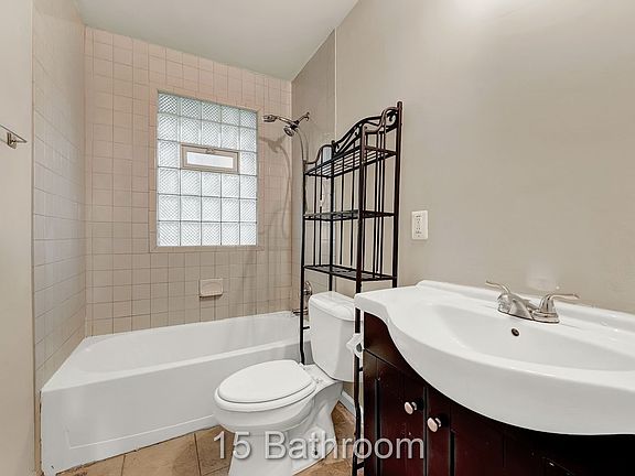 3rd image of 10231 Troy St